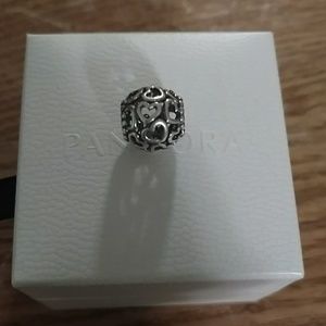 Pandora Bracelet Open your heart charm